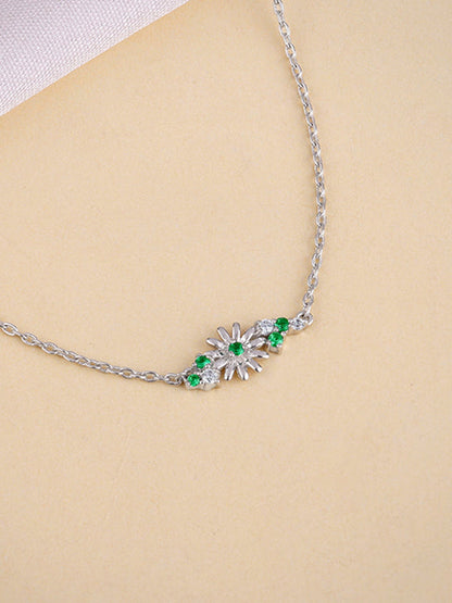 Silver Dreamy Flower Necklace