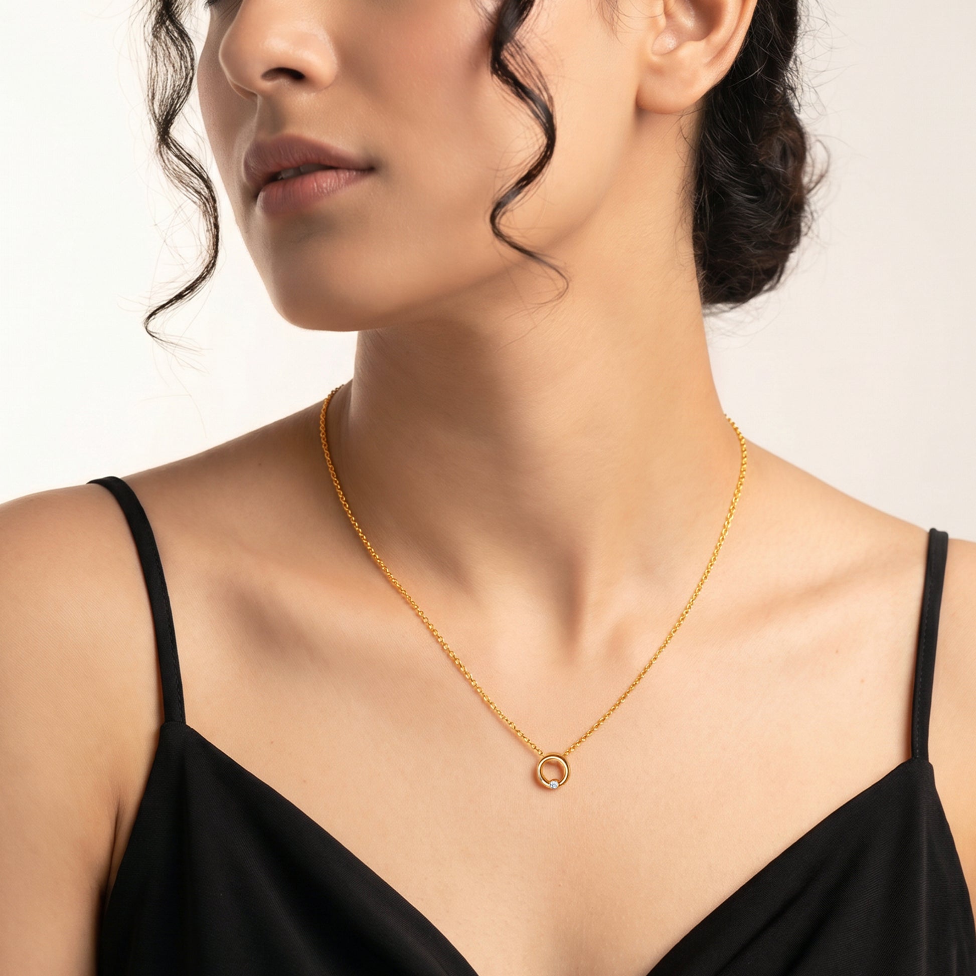 Golden Static Shine Necklace