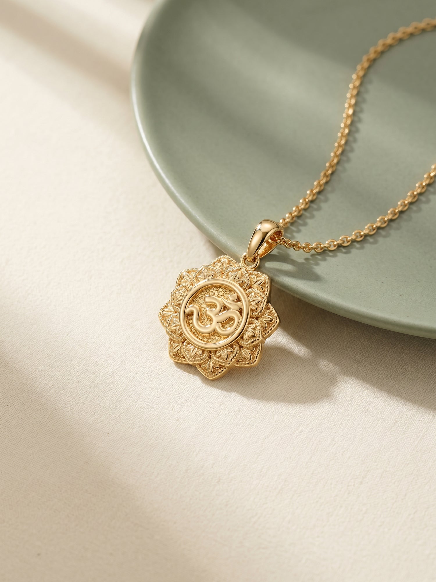 Golden Unique Om Pendant With Box Chain