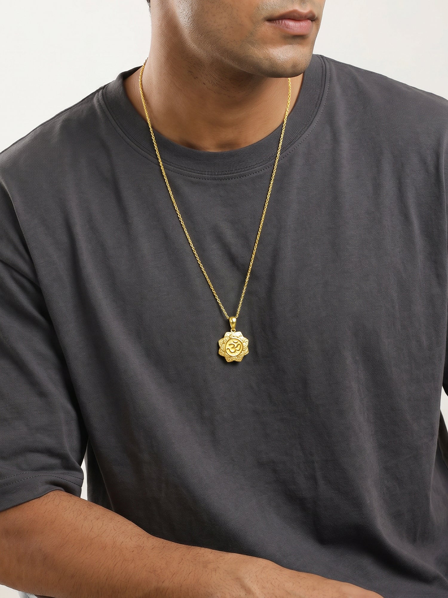 Golden Unique Om Pendant With Box Chain