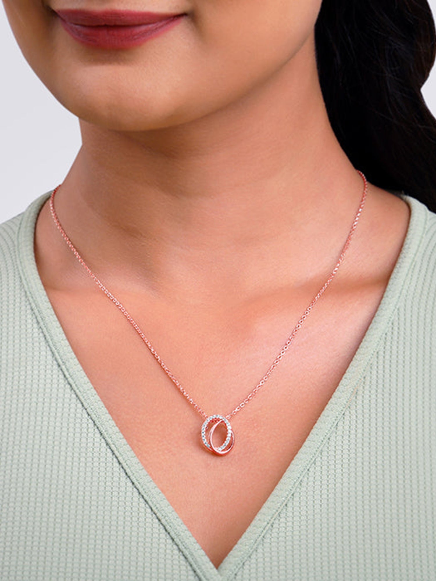 Rose Gold Bloom Ovate Pendant with Link Chain