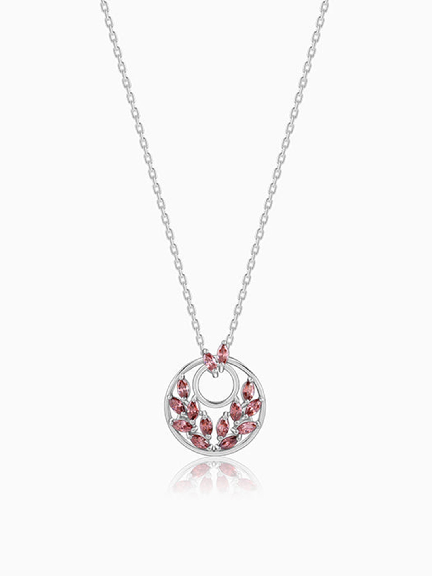 Silver Pretty Leaf Pendant With Link Chain