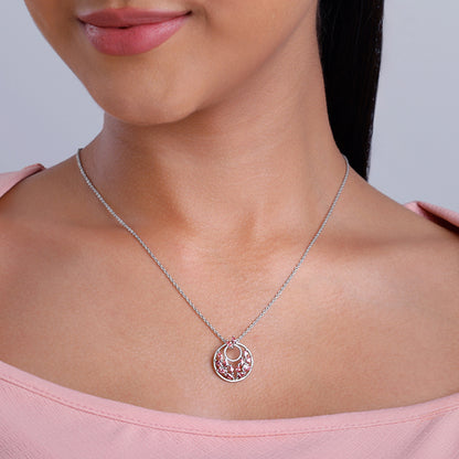 Silver Pretty Leaf Pendant With Link Chain