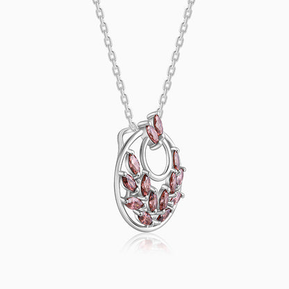 Silver Pretty Leaf Pendant With Link Chain