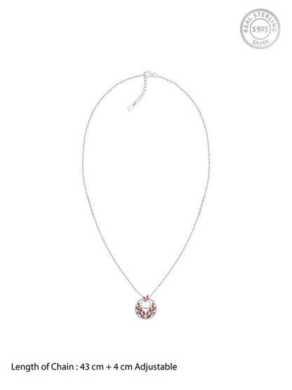 Silver Pretty Leaf Pendant With Link Chain