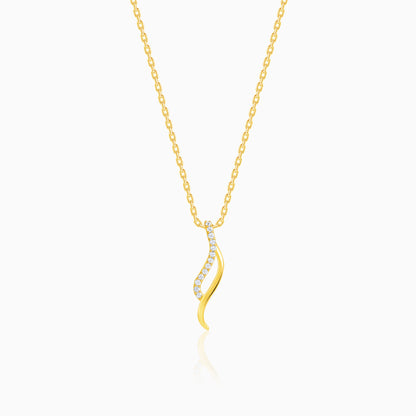 Golden Curvy Shine Pendant With Link Chain