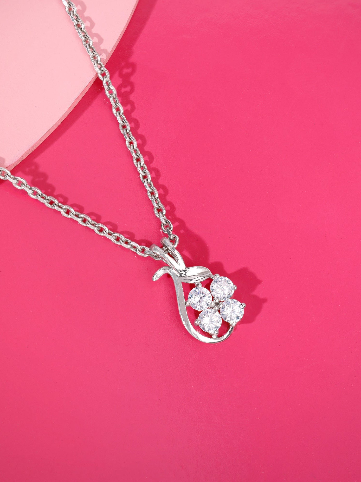 Silver Floral Hug Pendant With Link Chain
