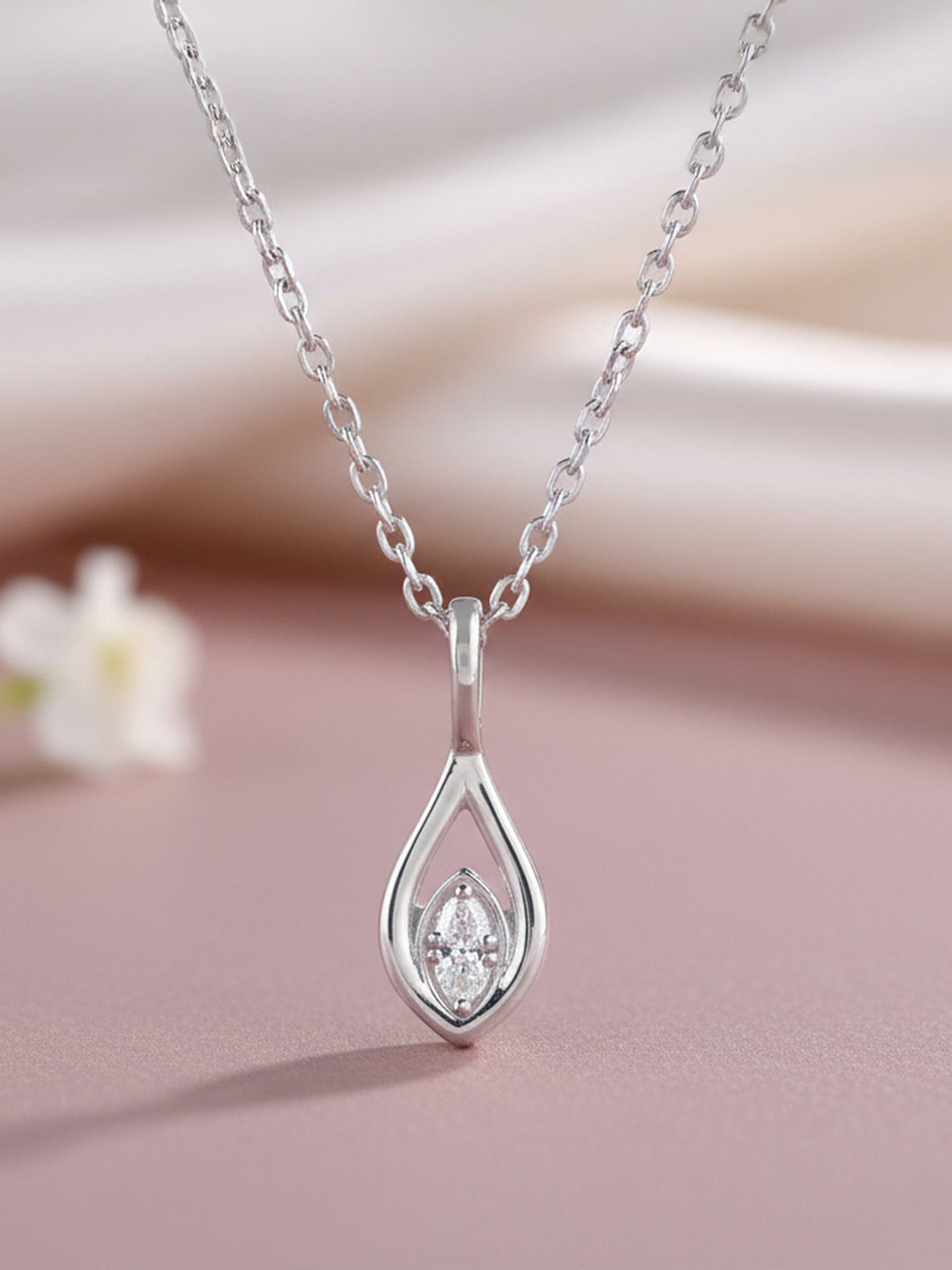 Silver Tear Drop Pendant With Link Chain