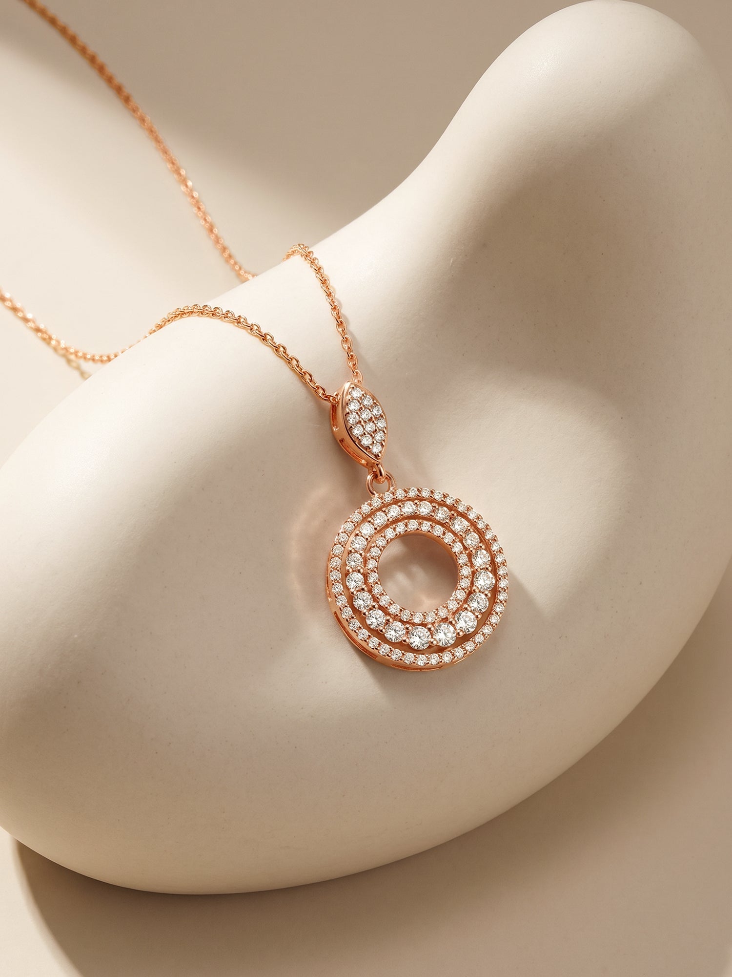 Rose Gold Classic Pendant With Link Chain