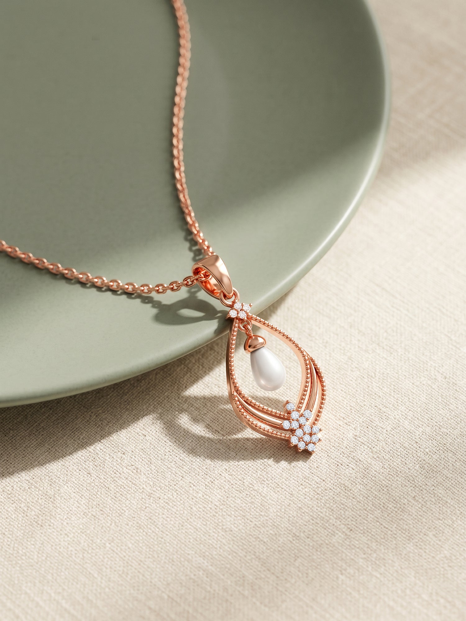 Rose Gold Princess Pearl Pendant With Link Chain