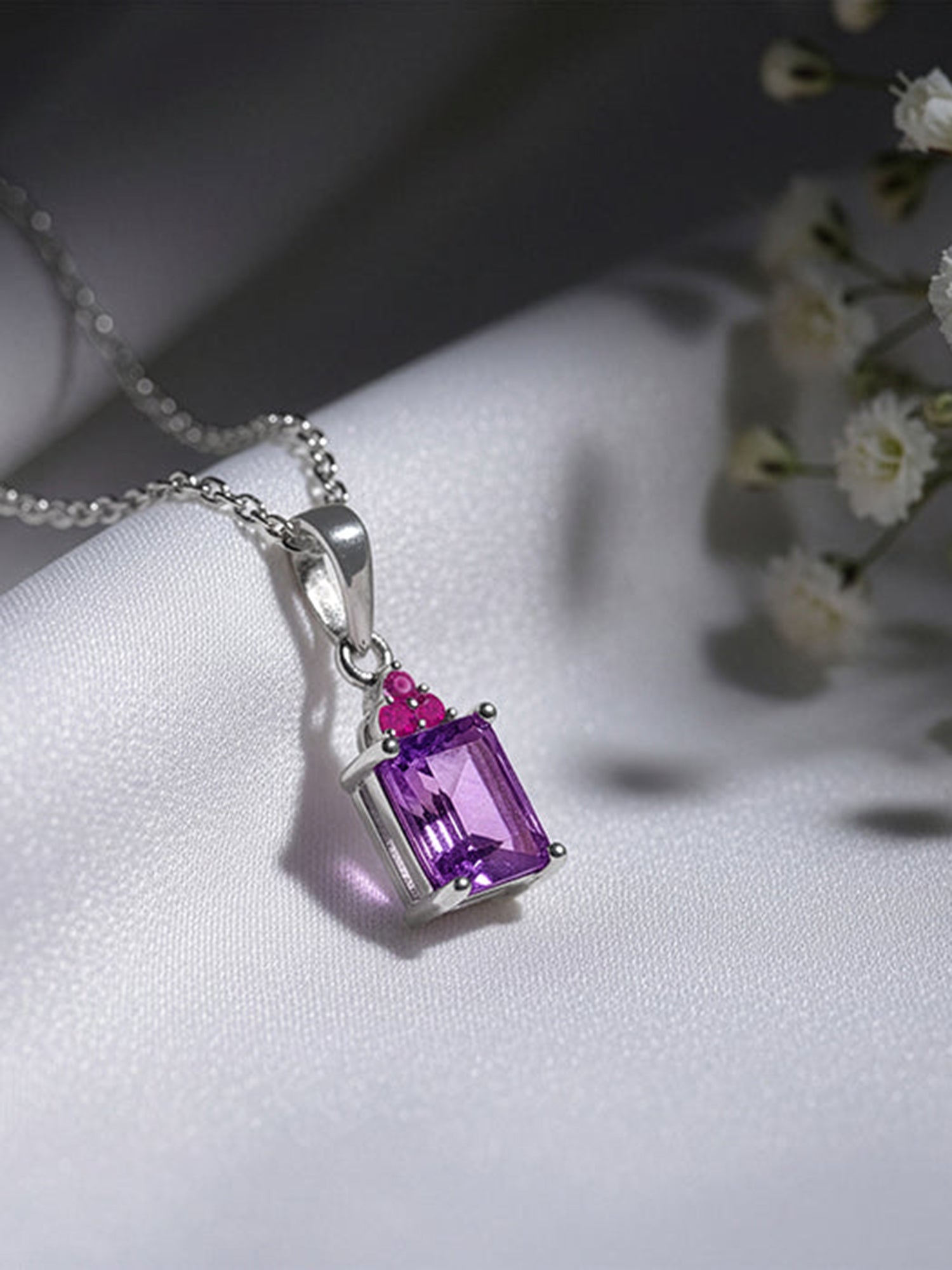 Silver Amethyst Pendant With Link Chain