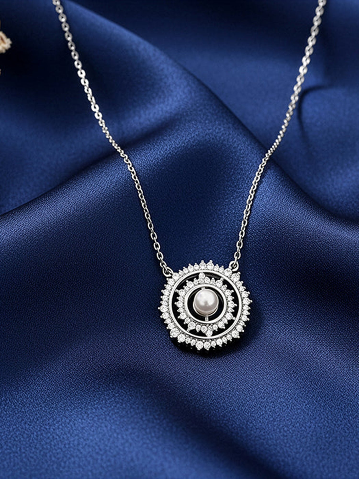 Silver Finesse Necklace
