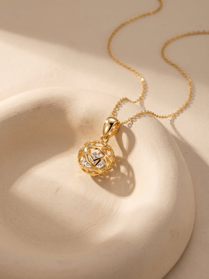 Golden Dreamy Shine Pendant With Link Chain