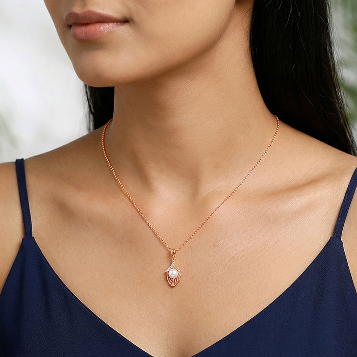 Rose Gold Pearl-fect Leaf Pendant With Link Chain