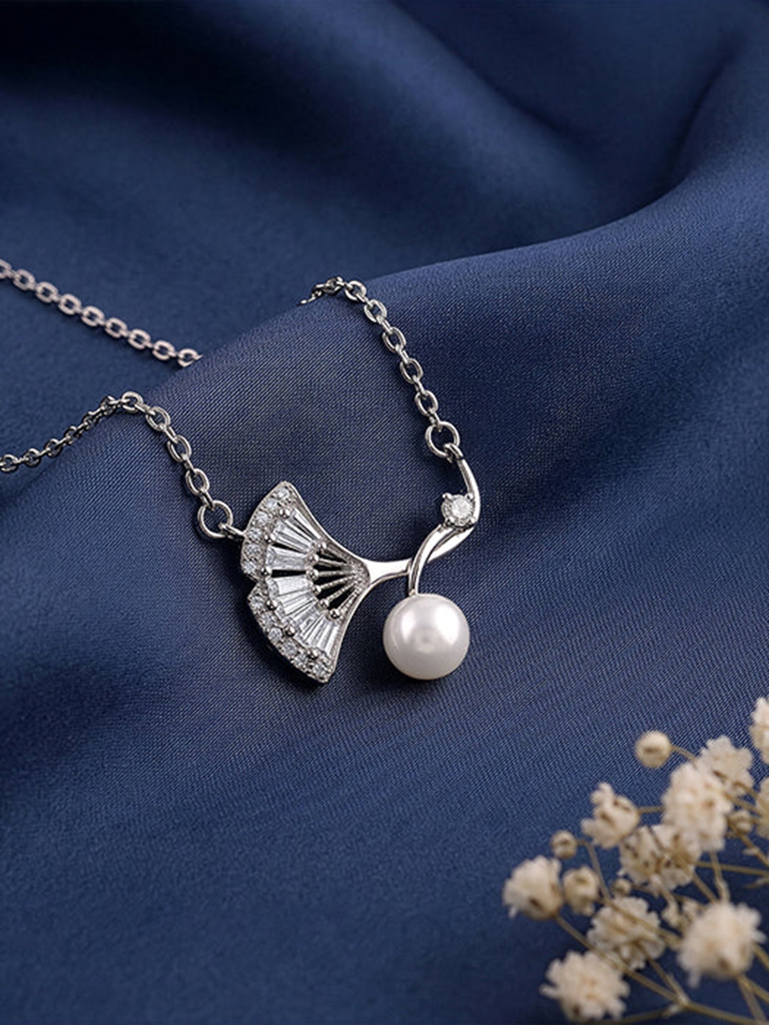 Silver Ginkgo Leaf Necklace