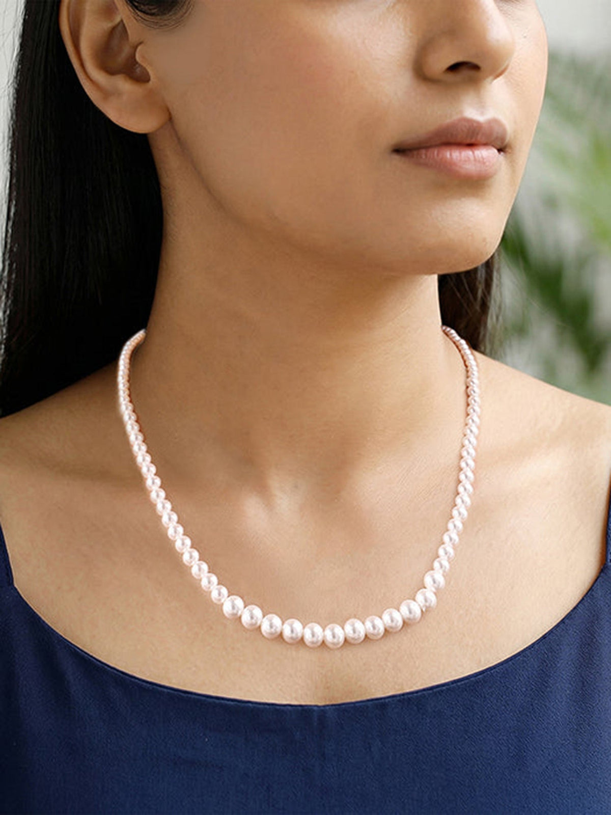 Silver Exquisite Pearl Necklace