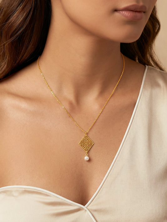 Golden Stay With Me Pendant With Link Chain