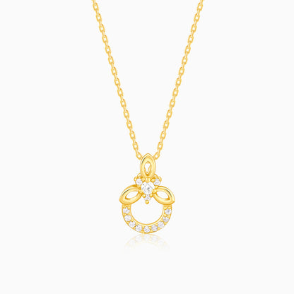 Golden Adoring Floral Pendant With Link Chain