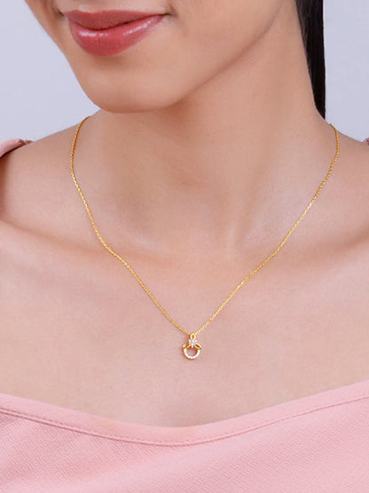Golden Adoring Floral Pendant With Link Chain