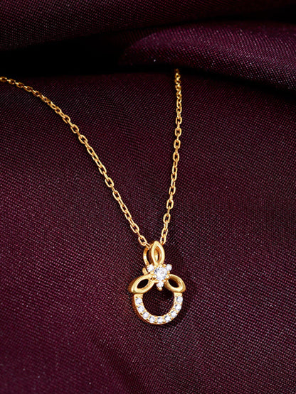 Golden Adoring Floral Pendant With Link Chain
