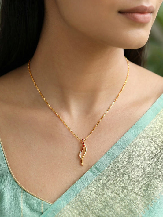 Golden Tanirika Pendant With Link Chain
