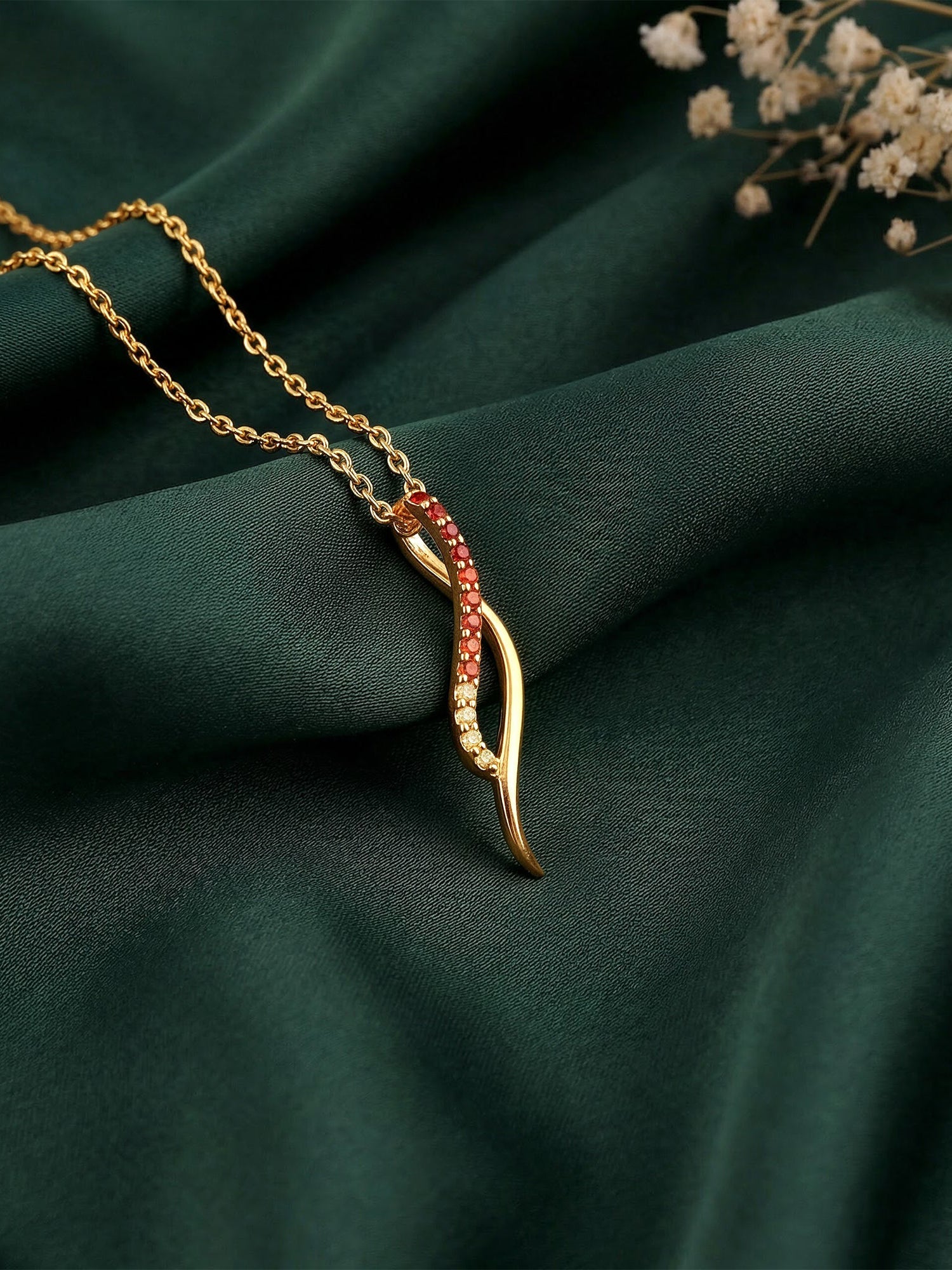 Golden Tanirika Pendant With Link Chain