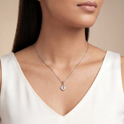 Silver Lovely Key Pendant With Link Chain