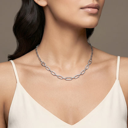 Kriti Sanon Silver Textured Paperclip Necklace