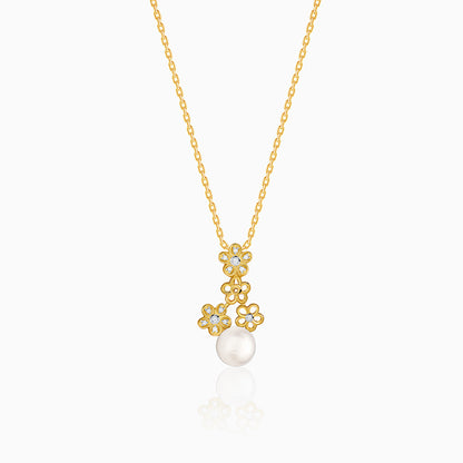 Golden Julia Pearl Pendant With Link Chain