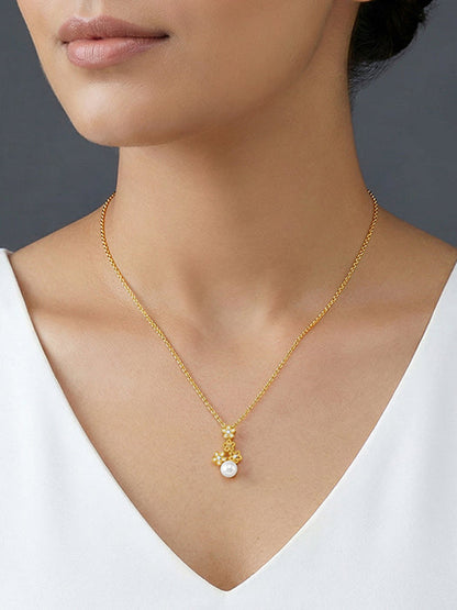 Golden Julia Pearl Pendant With Link Chain