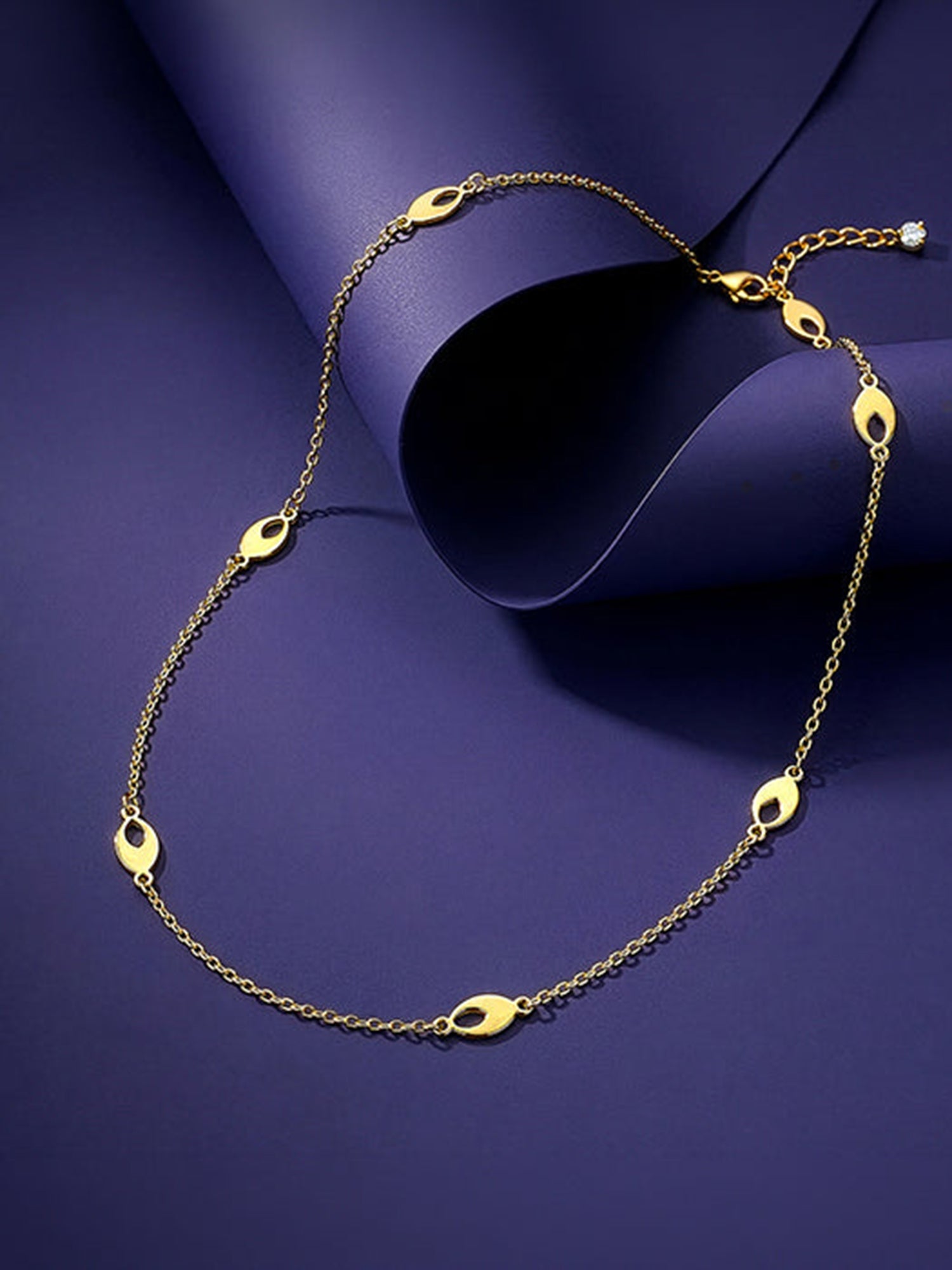 Golden Petal Link Necklace