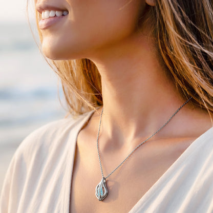 Silver Artemisia Pendant with Link Chain