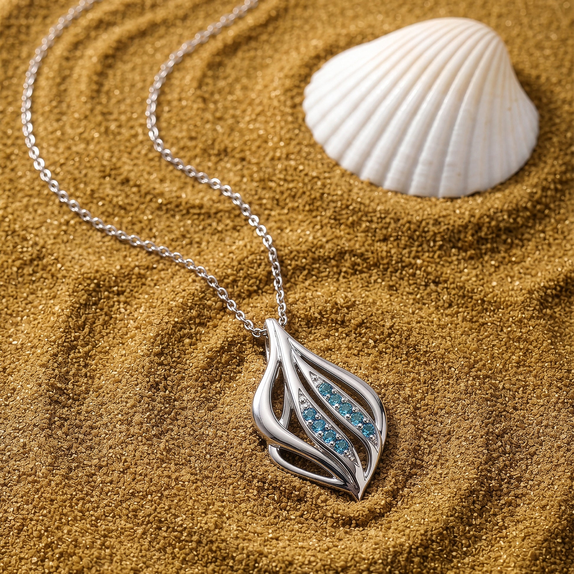 Silver Artemisia Pendant with Link Chain