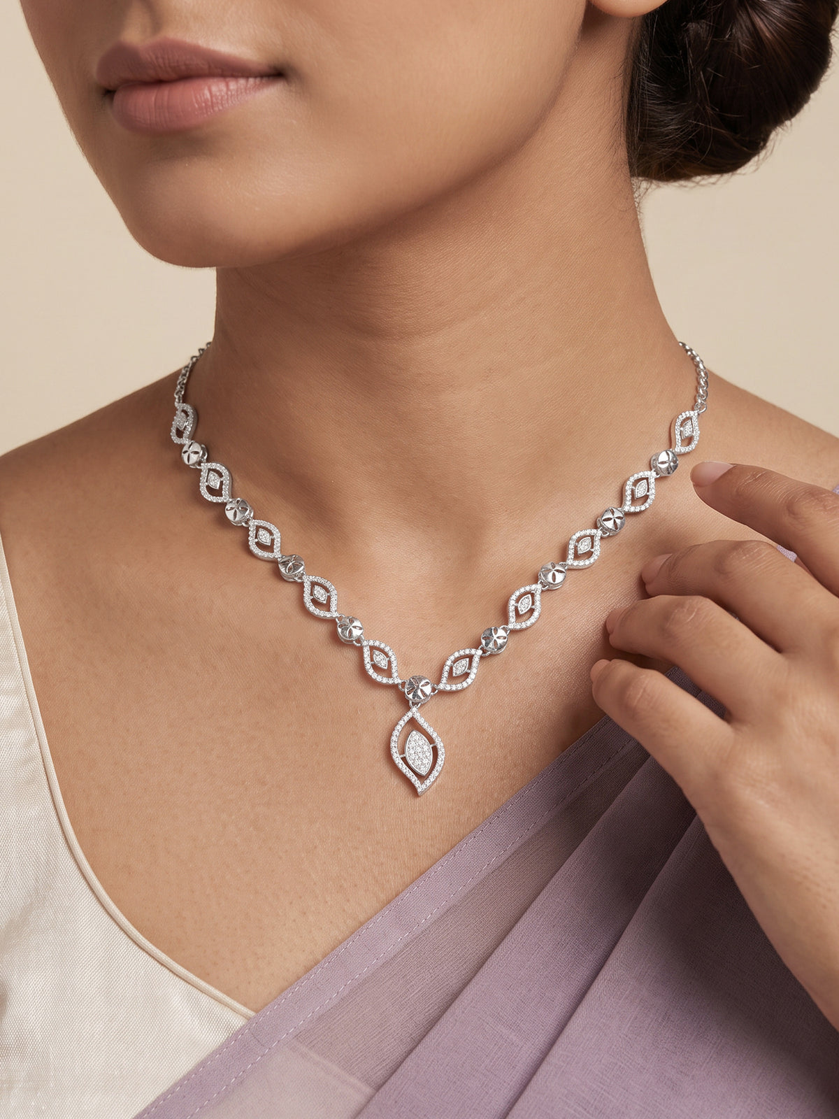 Silver Cristelle Necklace