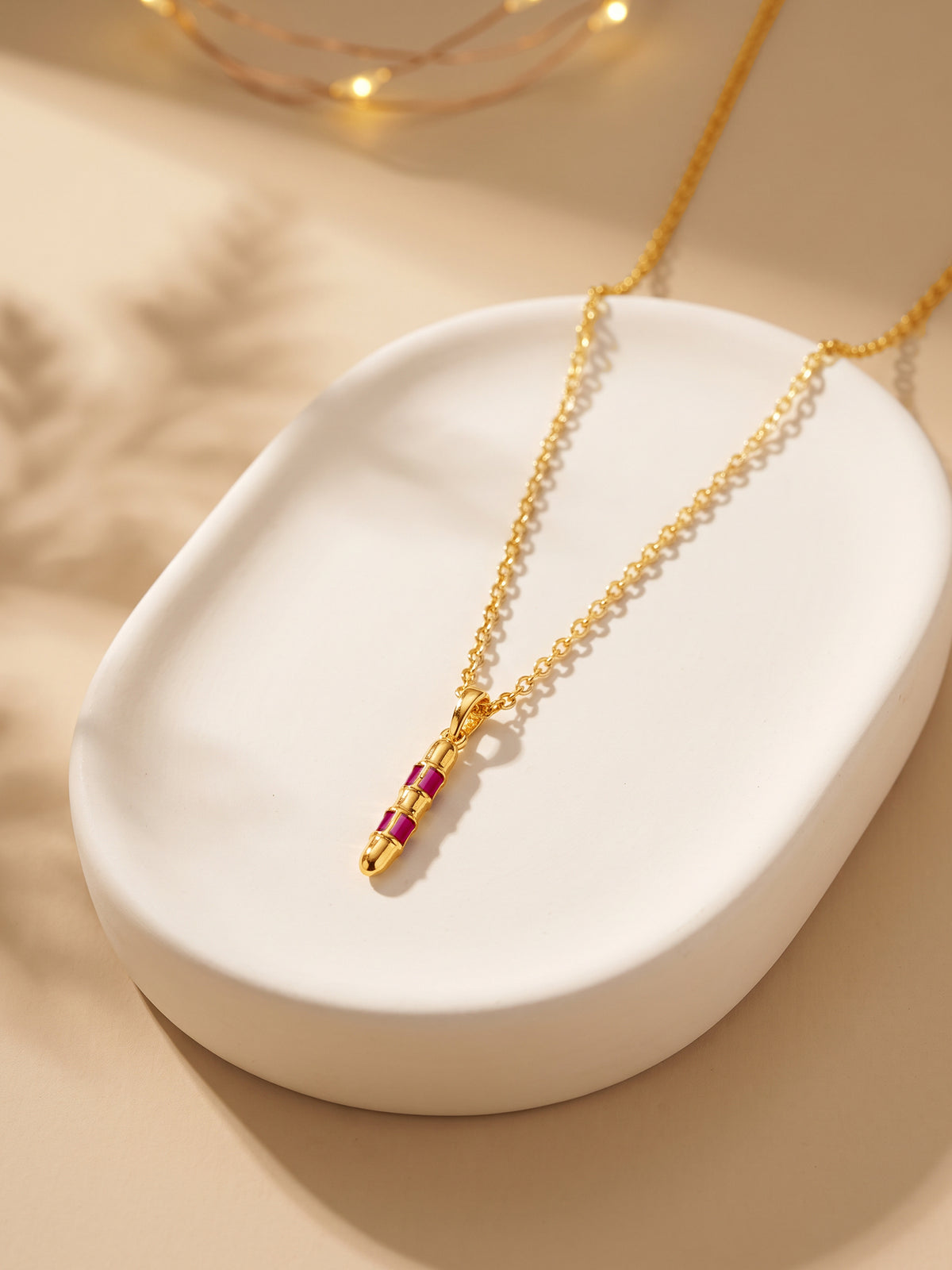 Golden Dhamaka Pendant With Link Chain