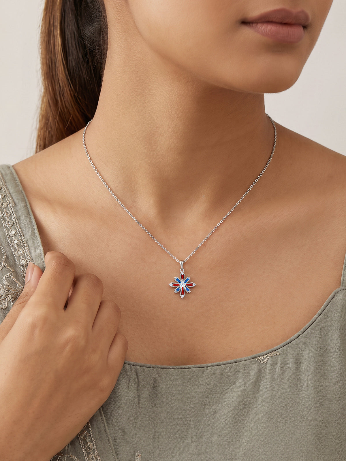 Silver Chota Atishbazi Pendant With Link Chain