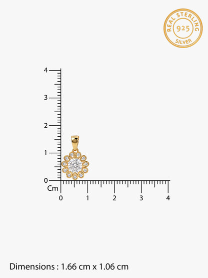 Golden Estrella Pendant With Link Chain