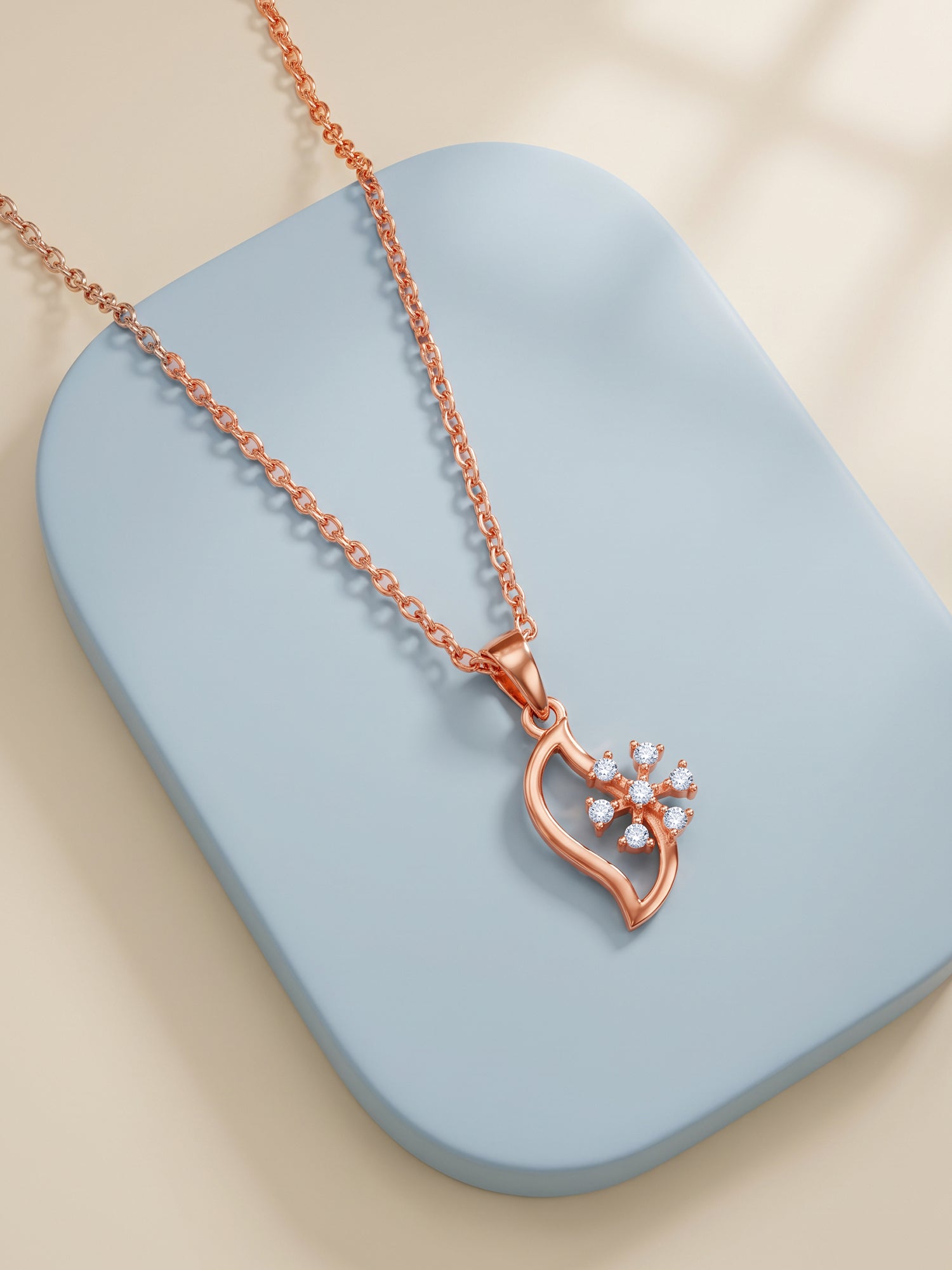 Rose Gold Snowflakes Pendant With Link Chain
