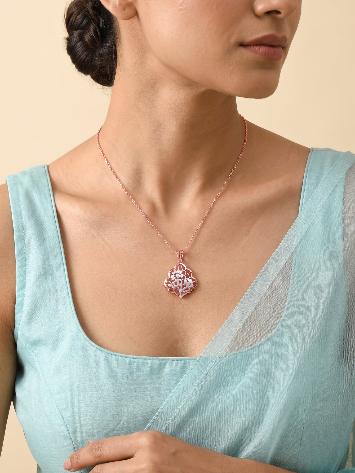 Dual Tone Floral Frame Silver Pendant With Link Chain
