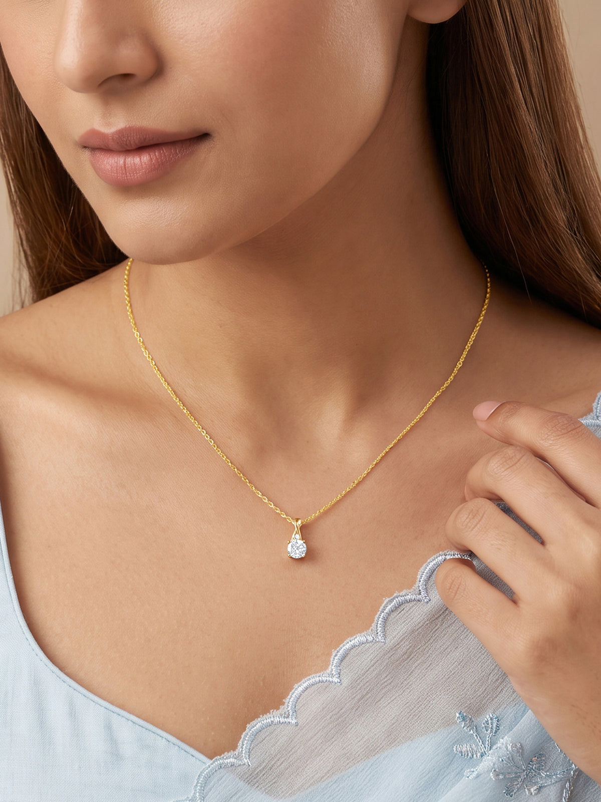 Golden Lumina Glow Pendant With Link Chain