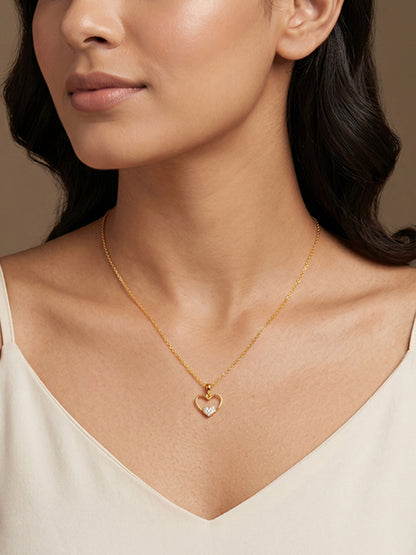 Golden Adoria Pendant With Link Chain