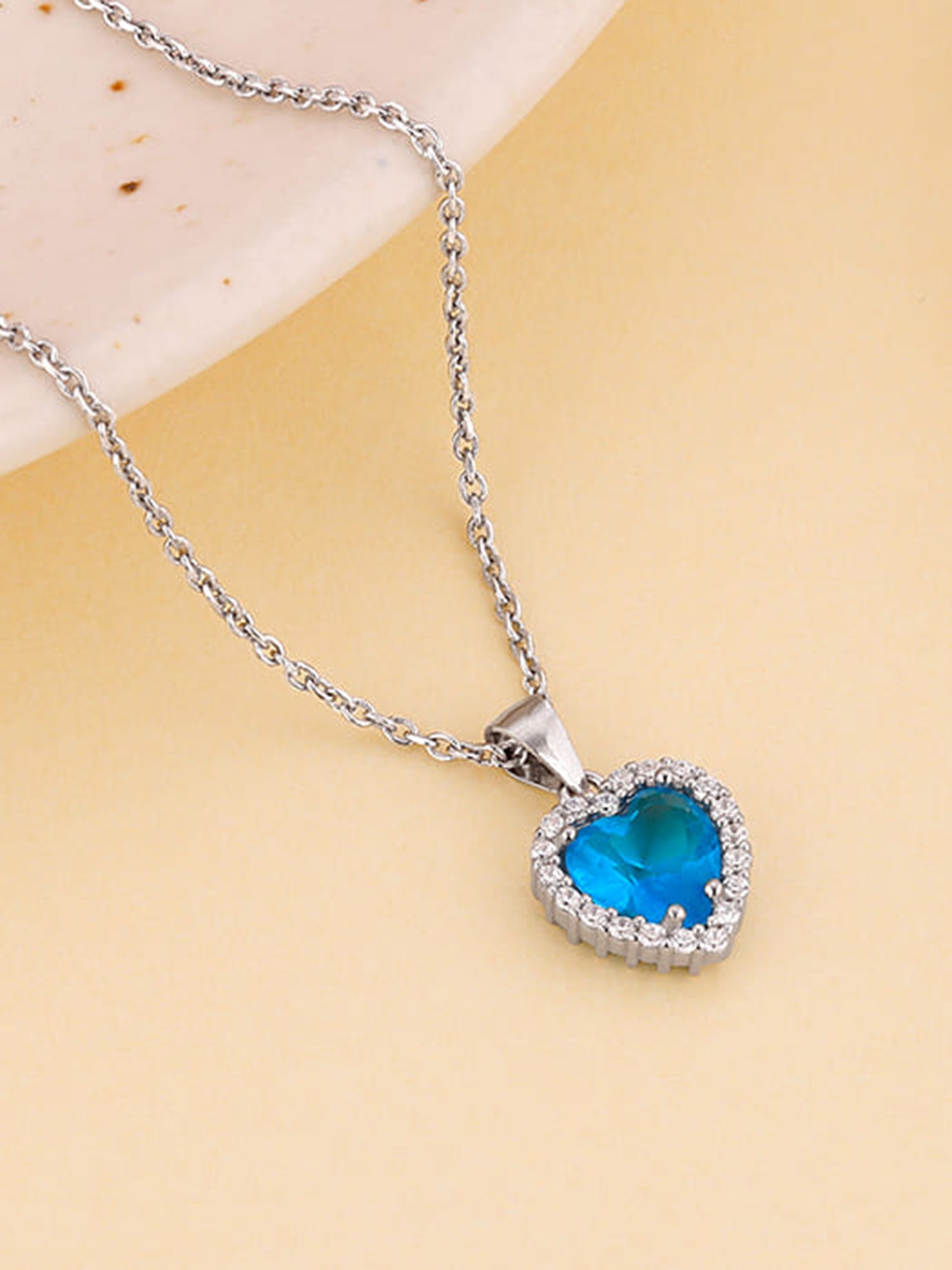 Silver Titanic Heart Of The Ocean Pendant With Link Chain