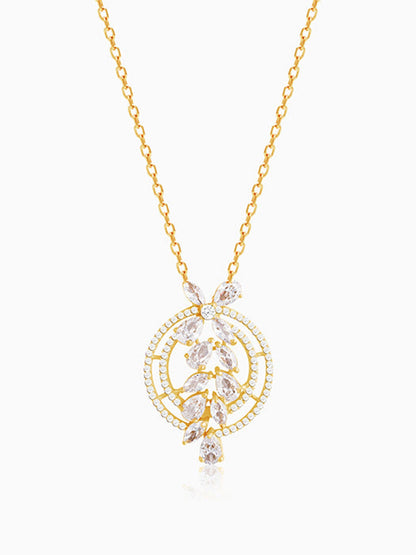 The White Periwinkle Pendant With Link Chain