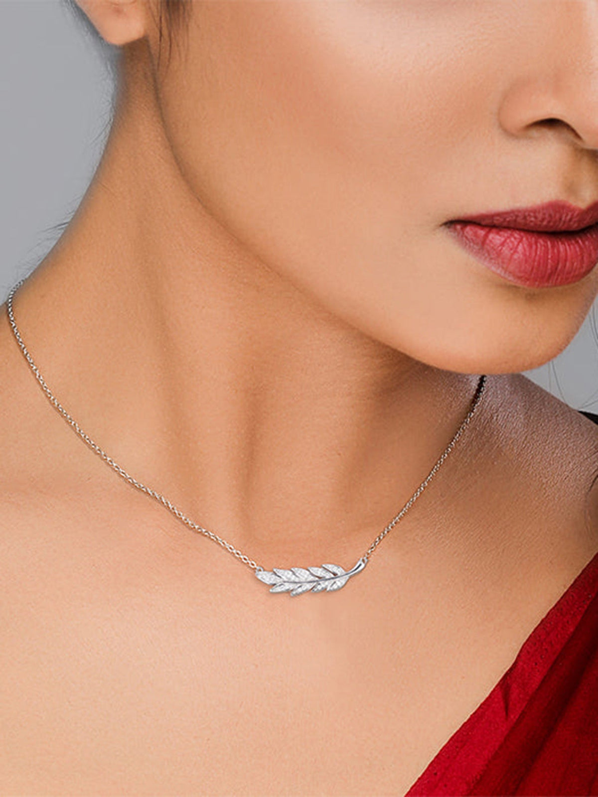 Silver Leafy Elegance Necklace