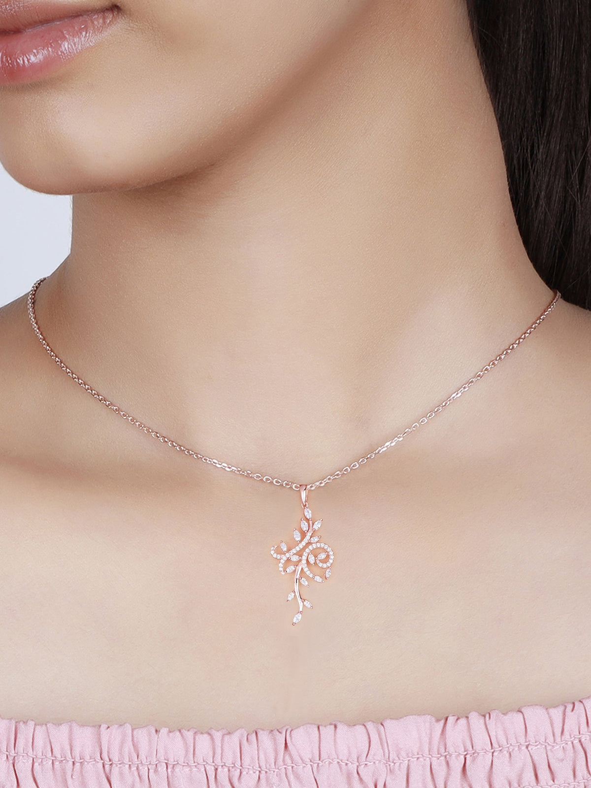 Rose Gold Exquisite Floral Pendant With Link Chain
