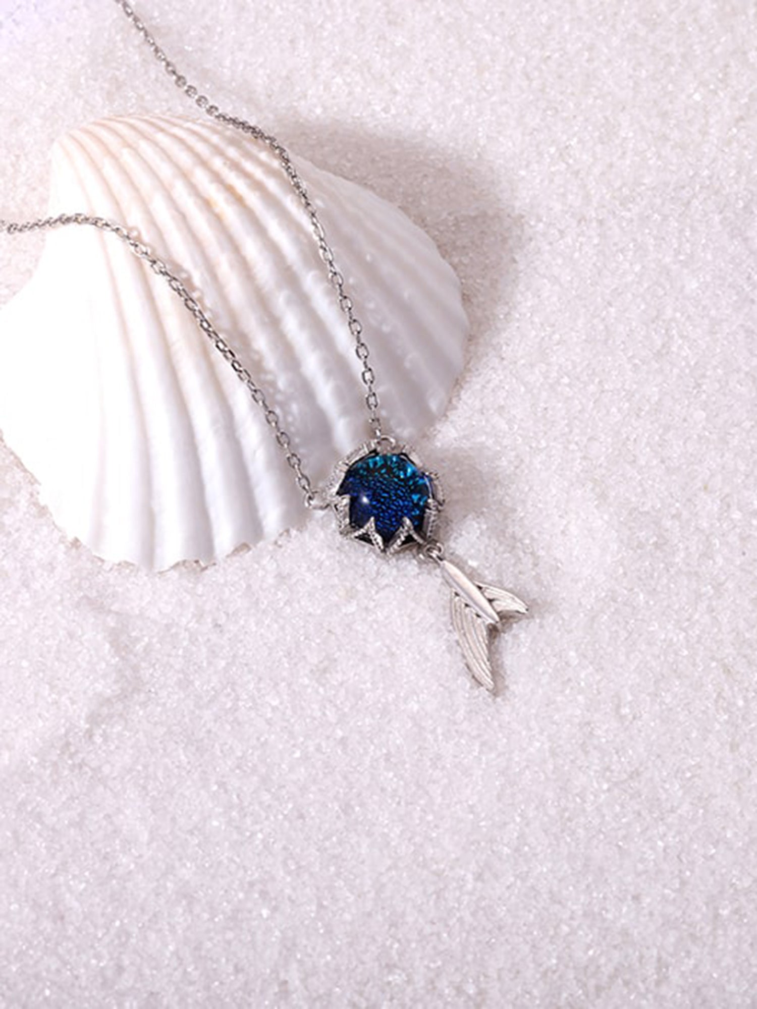 Silver Fin in Ocean Necklace