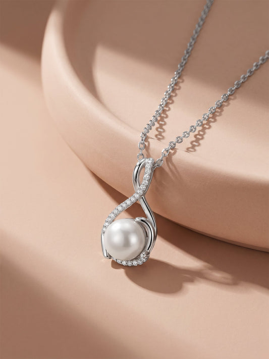 Kriti Sanon Silver Loop Pearl Pendant With Link Chain
