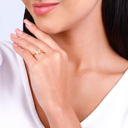 Golden Fluttery Wings Ring