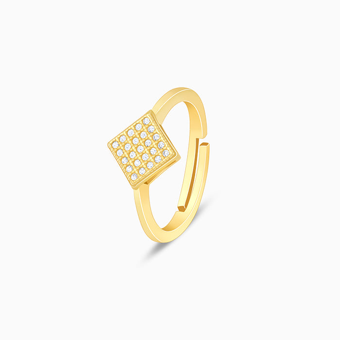 Golden Edgy Elegance Ring – GIVA Jewellery