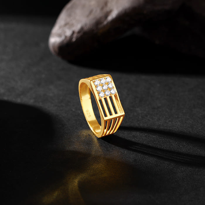 GIVA's Ring for Men Golden Square in Rectangle Ring For Him – GIVA